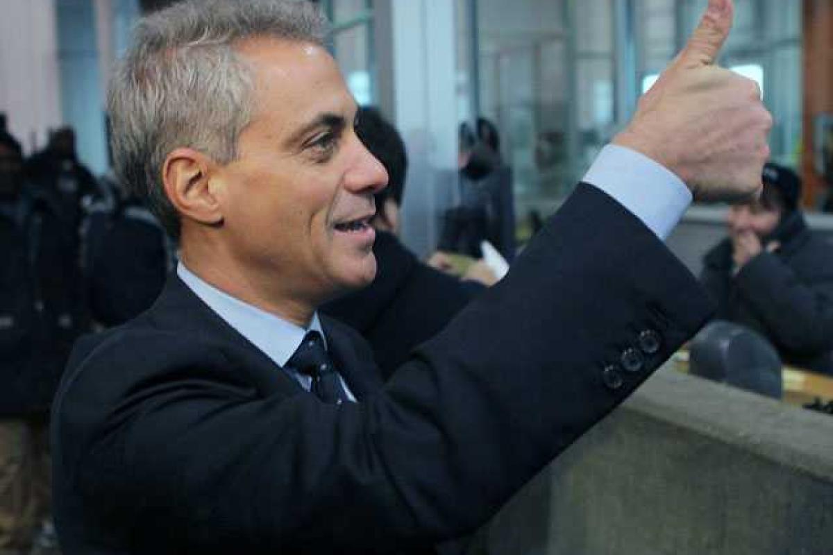 В Чикаго злоумышленники избили и ограбили сына мэра города