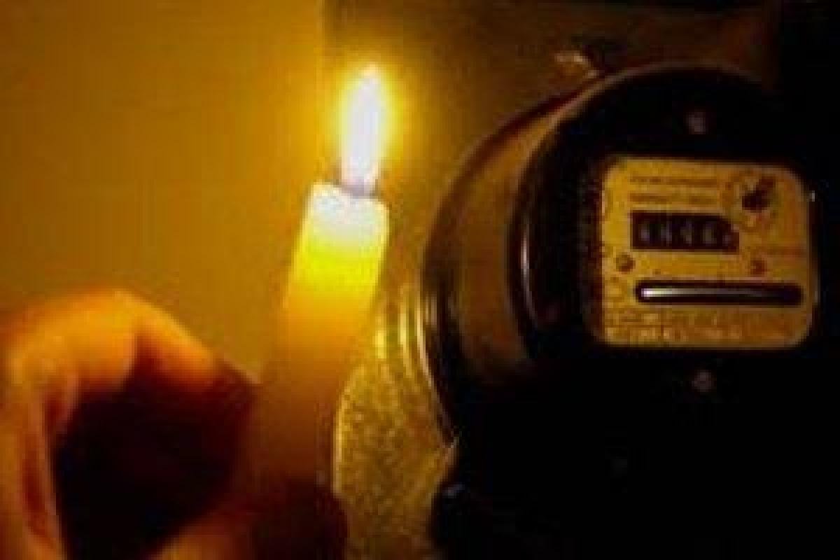 В Крыму ввели графики "веерного" отключения света В Крыму ввели графики "веерного" отключения света