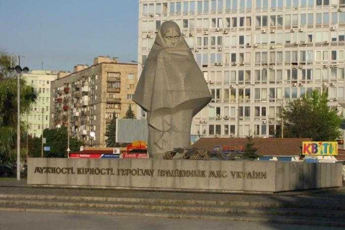 Руководители МВД и ветераны почтили память погибших коллег