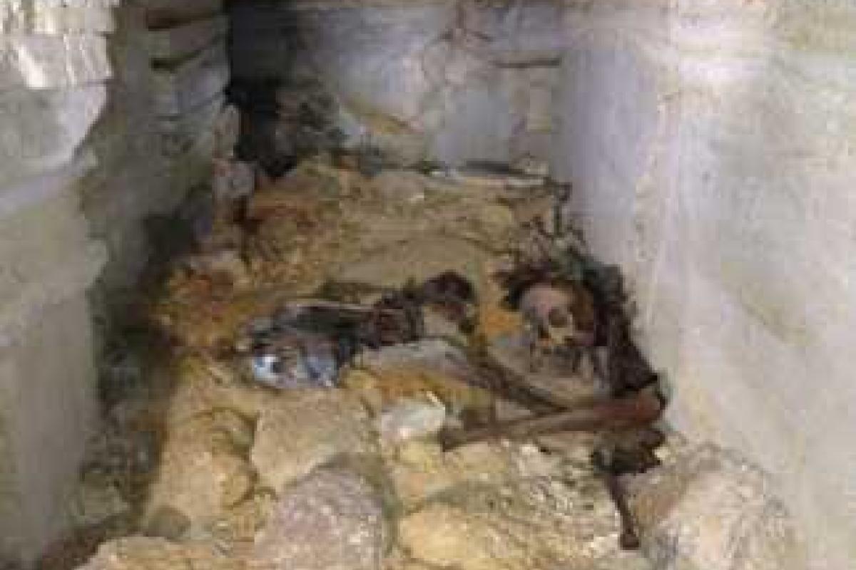 Останки советского воина обнаружили в Одесских катакомбах Останки советского воина обнаружили в Одесских катакомбах