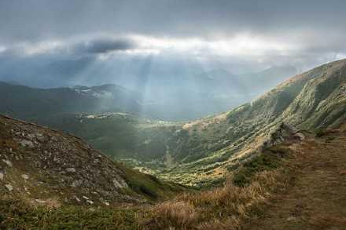 Фото с видом Карпат победило в международном конкурсе "Вики любит Землю" Фото с видом Карпат победило в международном конкурсе "Вики любит Землю"