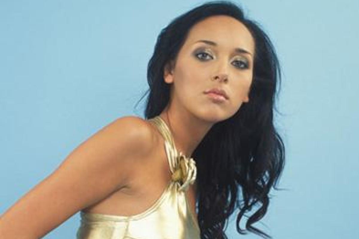 Алсу стала мулаткой Алсу стала мулаткой