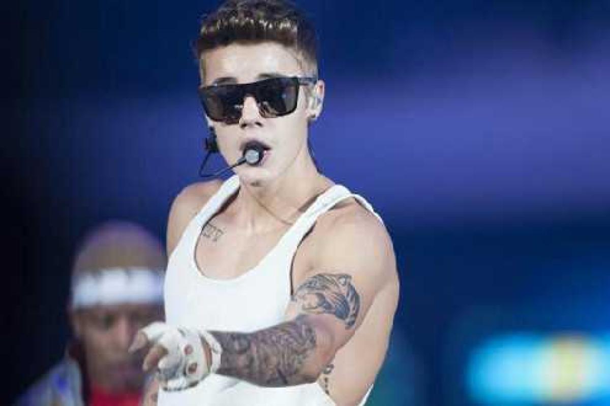 Джастин Бибер устроит ночевку с бездомными на улицах Лос-Анджелеса Джастин Бибер устроит ночевку с бездомными на улицах Лос-Анджелеса