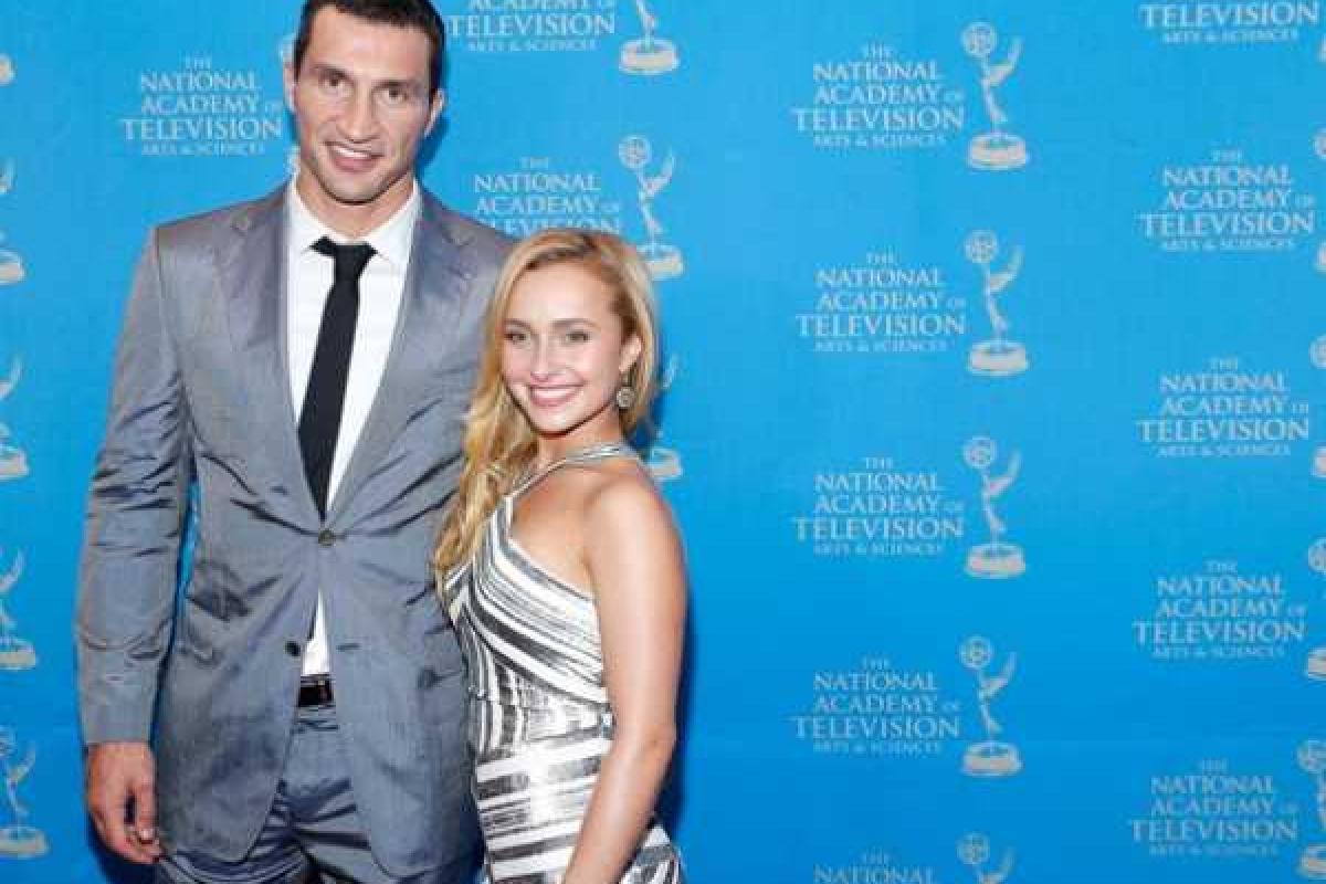 Украинская бабушка взяла на себя заботы о новорожденной дочке Кличко Украинская бабушка взяла на себя заботы о новорожденной дочке Кличко