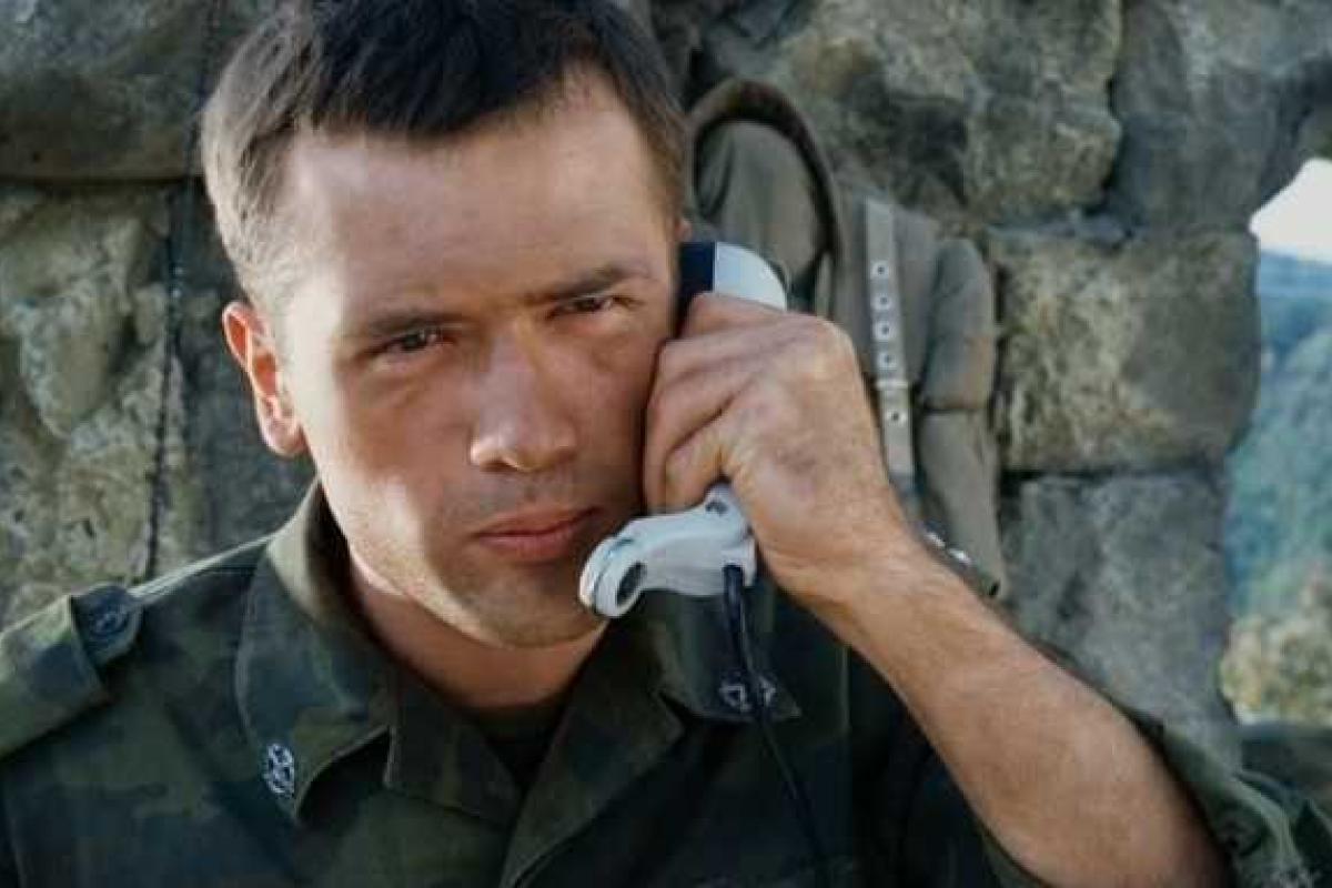 Актер Анатолий Пашинин побывал на передовой под аэропортом Донецка Актер Анатолий Пашинин побывал на передовой под аэропортом Донецка