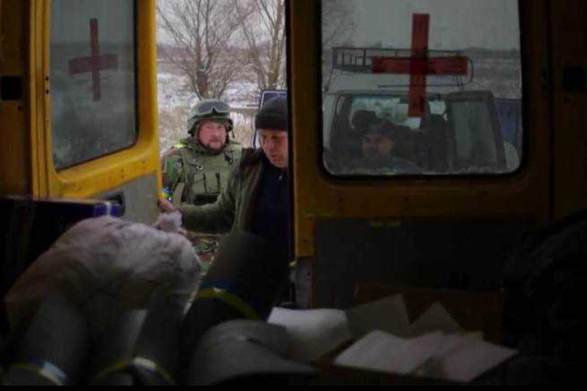 Группа "ТІК" посвятила волонтерам новый клип "Запах війни" Группа "ТІК" посвятила волонтерам новый клип "Запах війни"