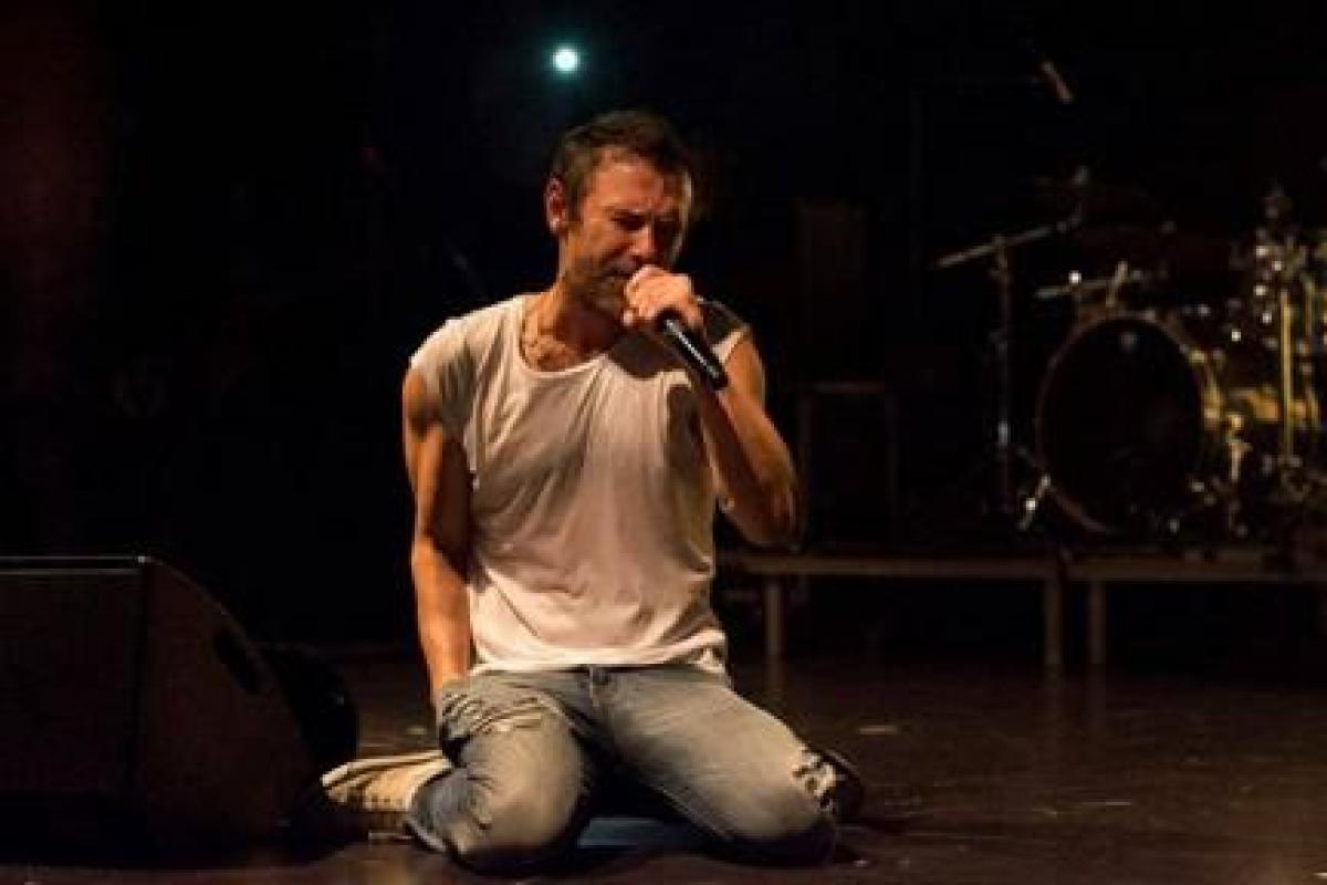 Святослав Вакарчук на благотворительном концерте собрал 10 млн гривен Святослав Вакарчук на благотворительном концерте собрал 10 млн гривен