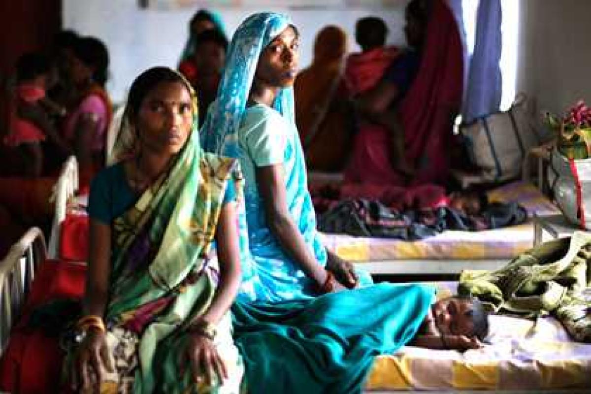 В Индии продолжают убивать женщин, проводя операции по стерилизации В Индии продолжают убивать женщин, проводя операции по стерилизации