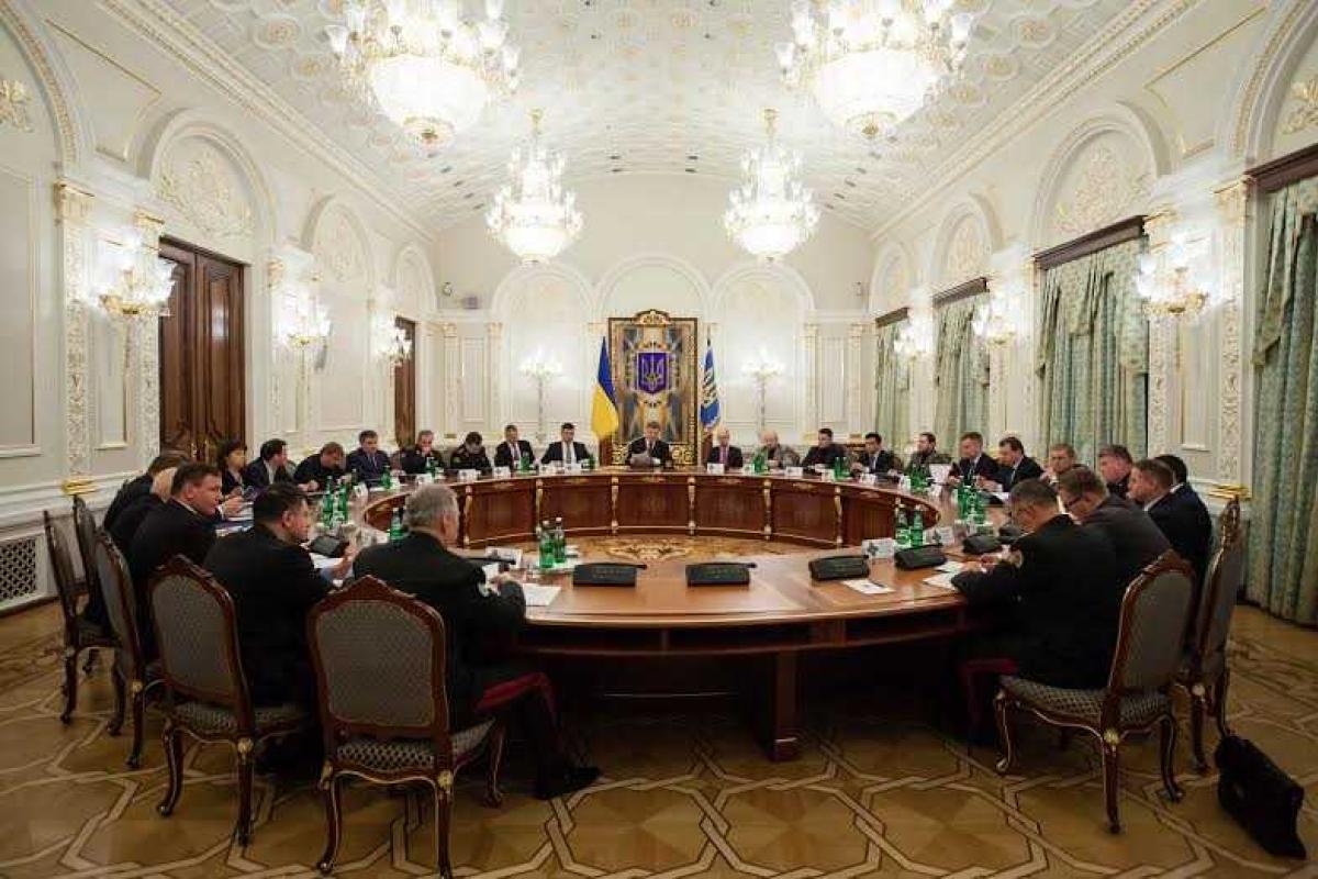 Турчинов: в 2015 году все желающие будут поэтапно увольняться из рядов ВСУ и Нацгвардии Турчинов: в 2015 году все желающие будут поэтапно увольняться из рядов ВСУ и Нацгвардии