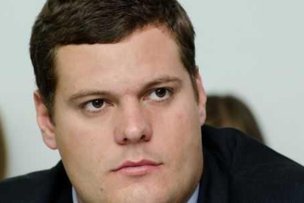 Надо немедленно вводить военное положение, надо признать, что это война - Андрей Ильенко Надо немедленно вводить военное положение, надо признать, что это война - Андрей Ильенко