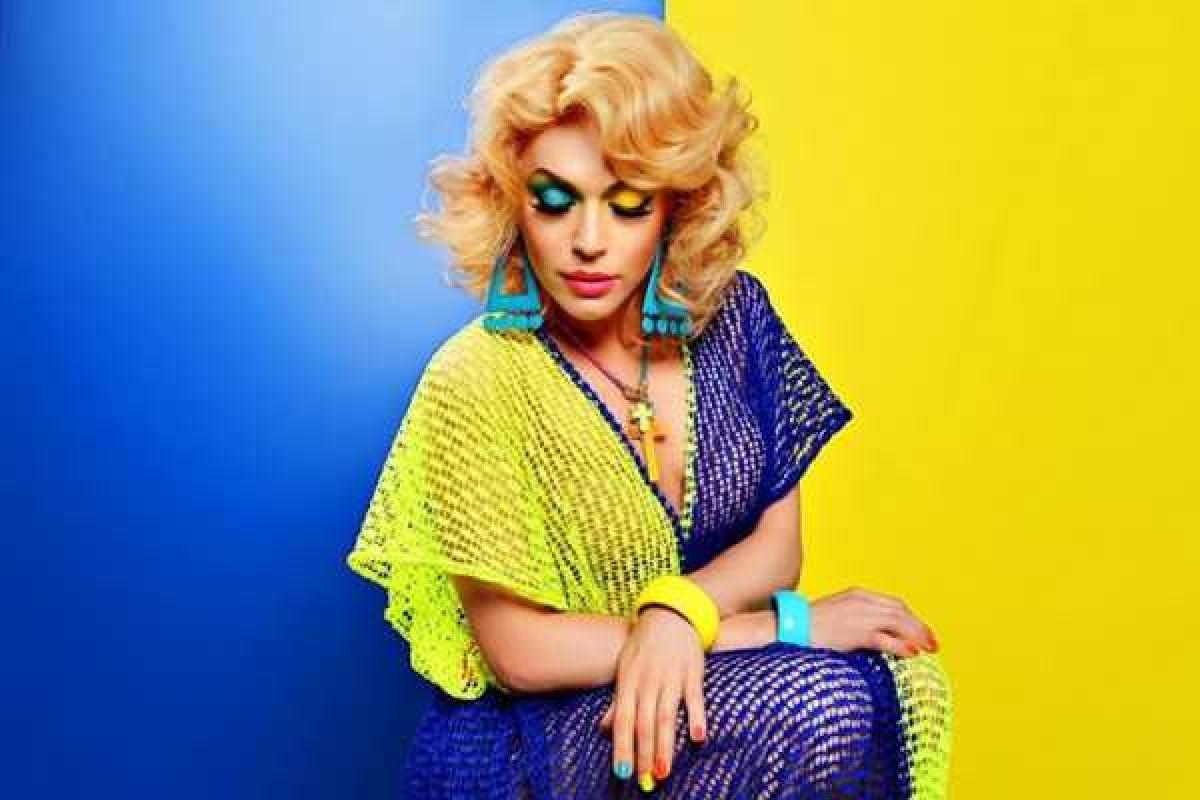 "Умытое" лицо показала поклонникам травести-дива Монро "Умытое" лицо показала поклонникам травести-дива Монро