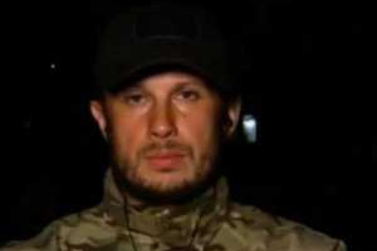 Командир "Азова": Пришла пора принять важнейшее для народа решение: жить или умирать Командир "Азова": Пришла пора принять важнейшее для народа решение: жить или умирать