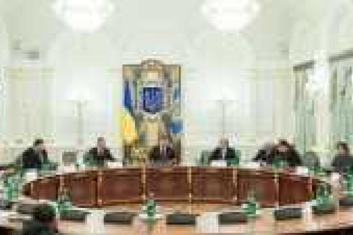 Президент: мы должны предъявить обществу результаты борьбы с коррупцией среди высшего чиновничества Президент: мы должны предъявить обществу результаты борьбы с коррупцией среди высшего чиновничества