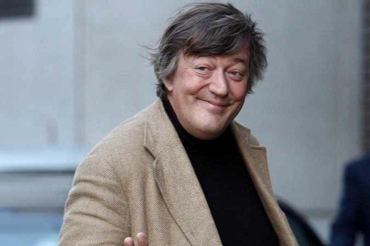 Британский актер-гей планирует свадьбу с молодым бойфрендом Британский актер-гей планирует свадьбу с молодым бойфрендом