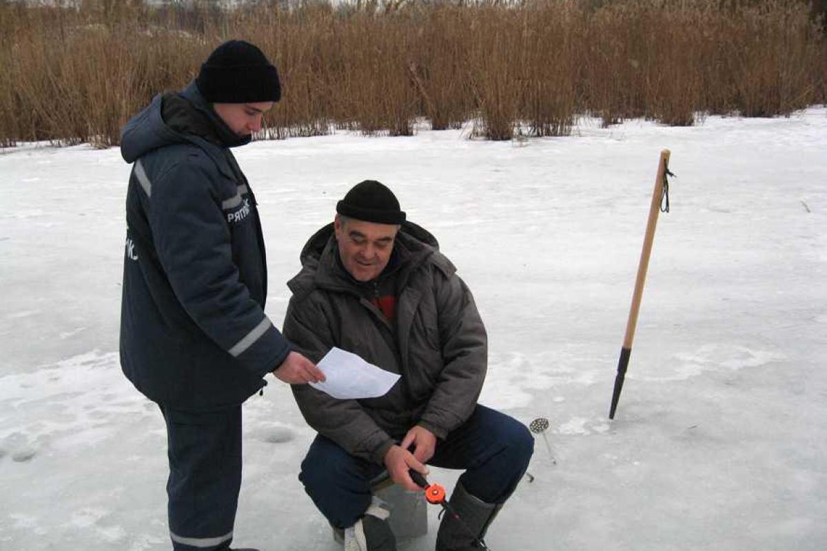 Полтавские спасатели проводят профилактические мероприятия на местных водоемах Полтавские спасатели проводят профилактические мероприятия на местных водоемах