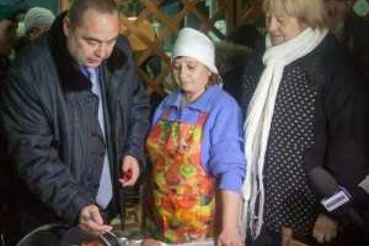 В Луганске планируют развивать сеть "социальных" столовых В Луганске планируют развивать сеть "социальных" столовых