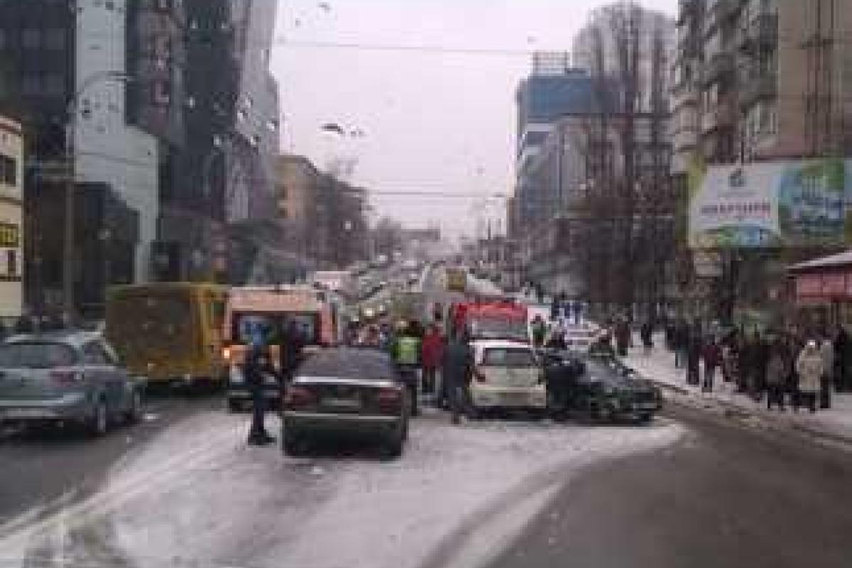 В столице молодая девушка стала жертвой ДТП В столице молодая девушка стала жертвой ДТП