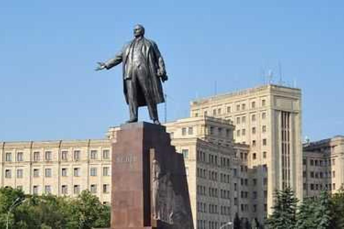 Заседание суда о сносе Ленина в Харькове перенесено на 19 января Заседание суда о сносе Ленина в Харькове перенесено на 19 января