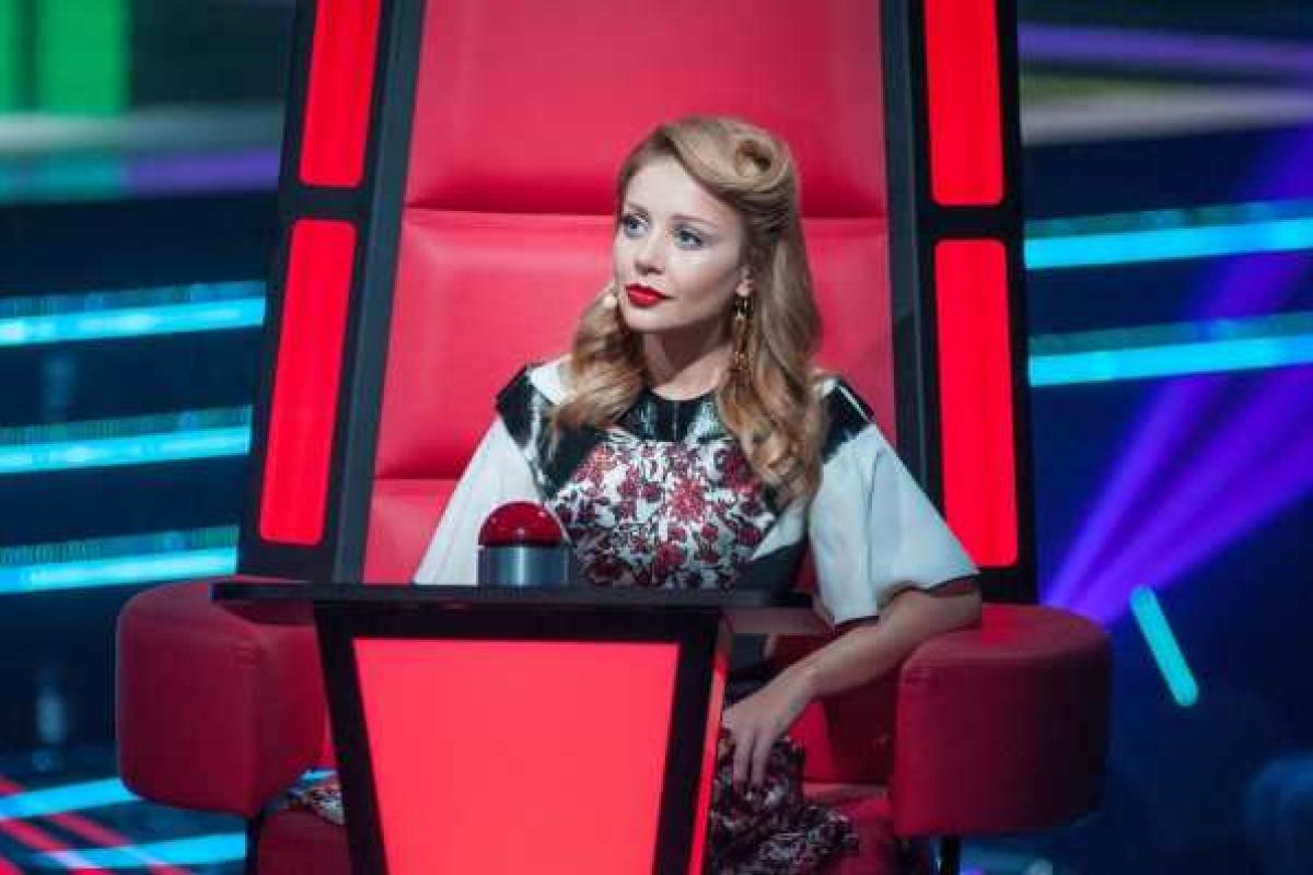 Тина Кароль решила встретить 30-летие у телевизора Тина Кароль решила встретить 30-летие у телевизора