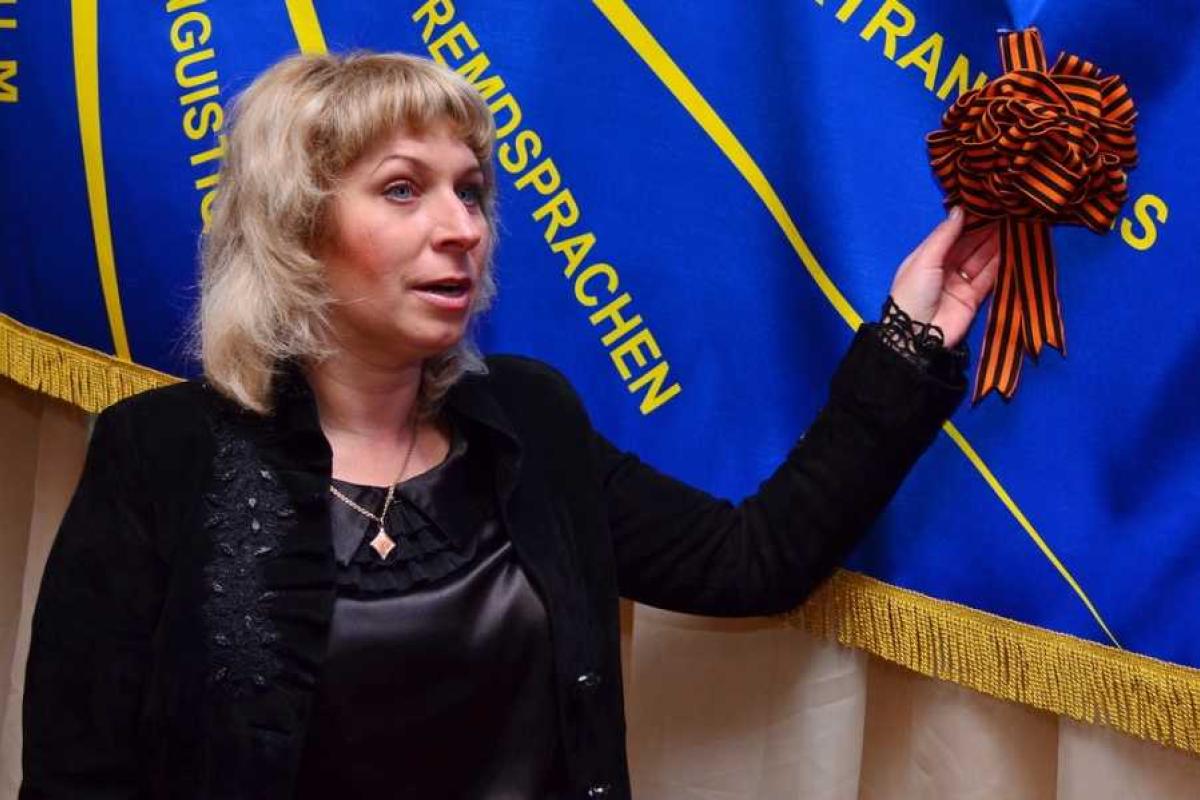 Дом бывшего губернатора Луганщины экспроприировала "министр" образования и науки "ЛНР" Дом бывшего губернатора Луганщины экспроприировала "министр" образования и науки "ЛНР"