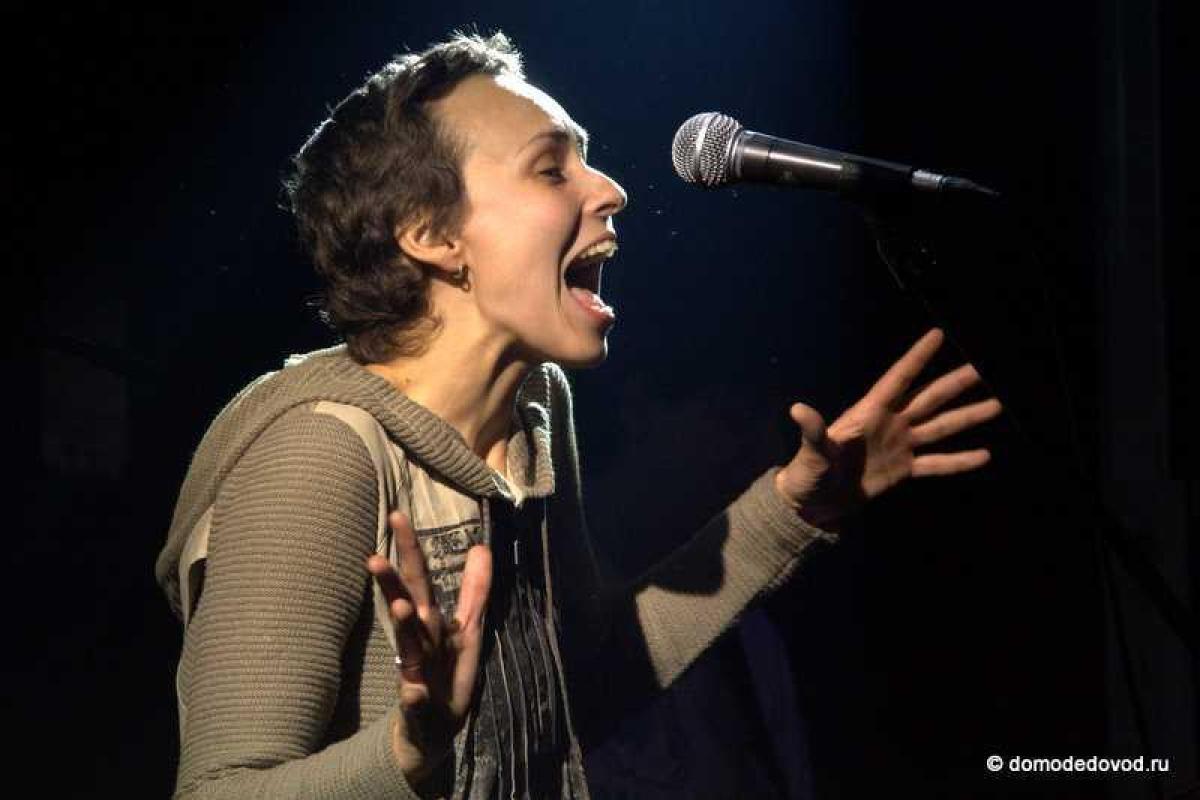 Певица Чичерина "с глубоким состраданием" относится к украинскому народу Певица Чичерина "с глубоким состраданием" относится к украинскому народу