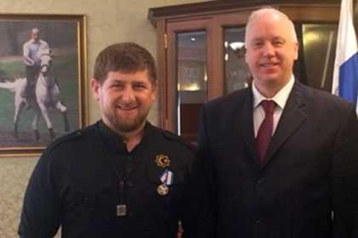 Глава Чечни повесил на грудь очередную награду