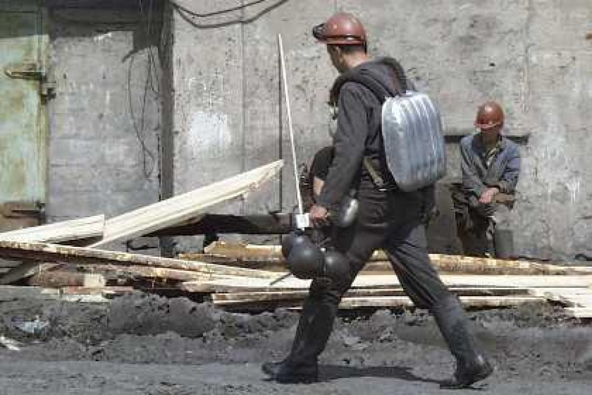 При аварии на российской шахте "Южная" 86 шахтеров эвакуировано, 3 - погибли