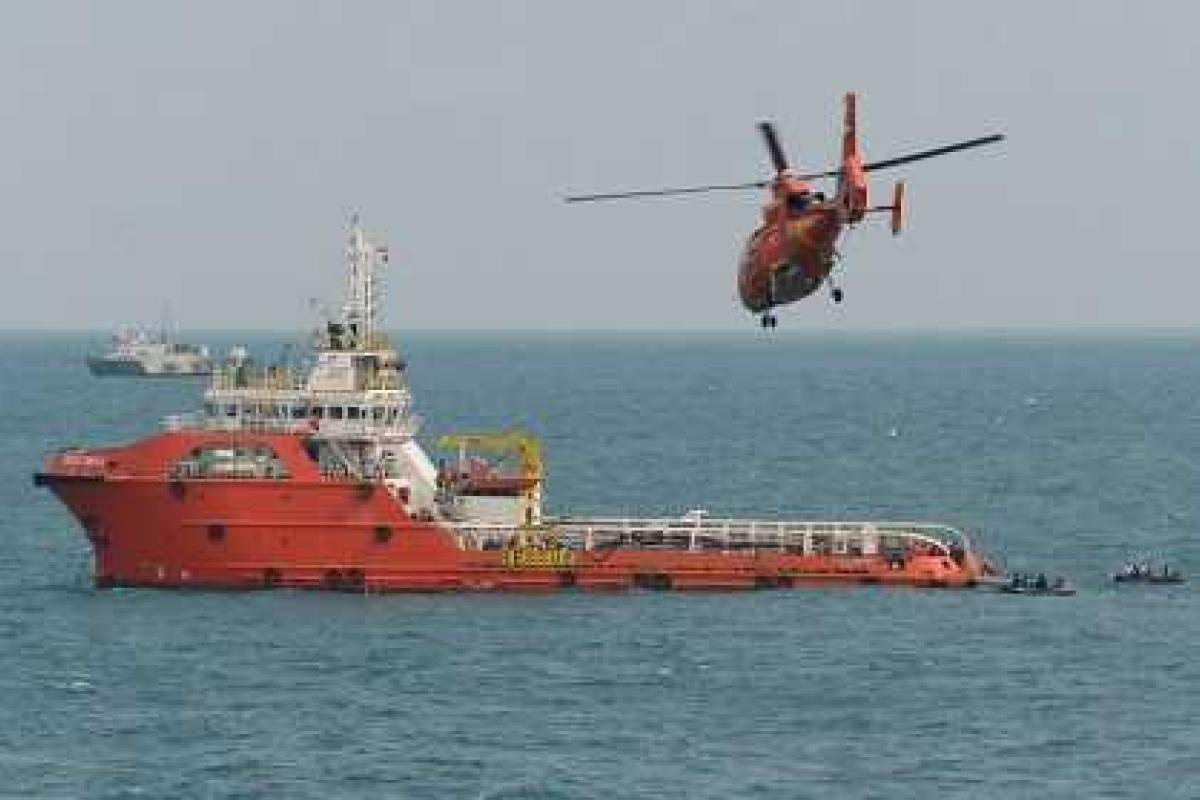 Продолжается поиск "черных ящиков" самолета Airbus A320 компании AirAsia 