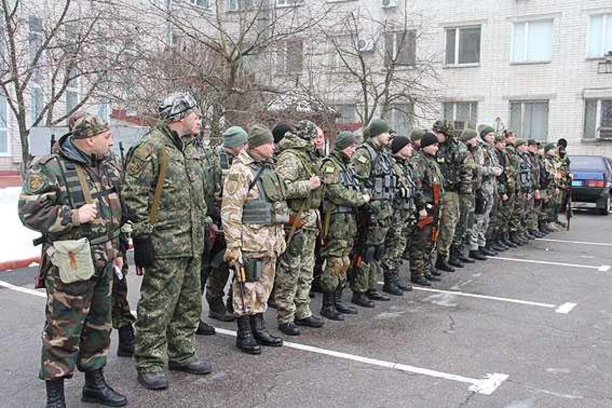 Бойцы батальона "Чернигов" отправились в "горячую точку" Луганщины Бойцы батальона "Чернигов" отправились в "горячую точку" Луганщины