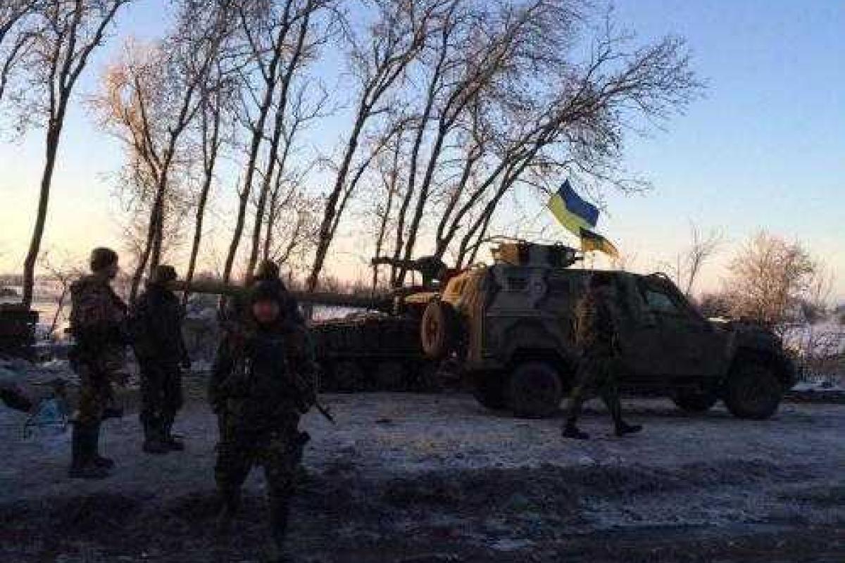 ОК "Север": Террористы пытаются удержать позиции 31 блокпоста и установить контроль над 29 блокпостом