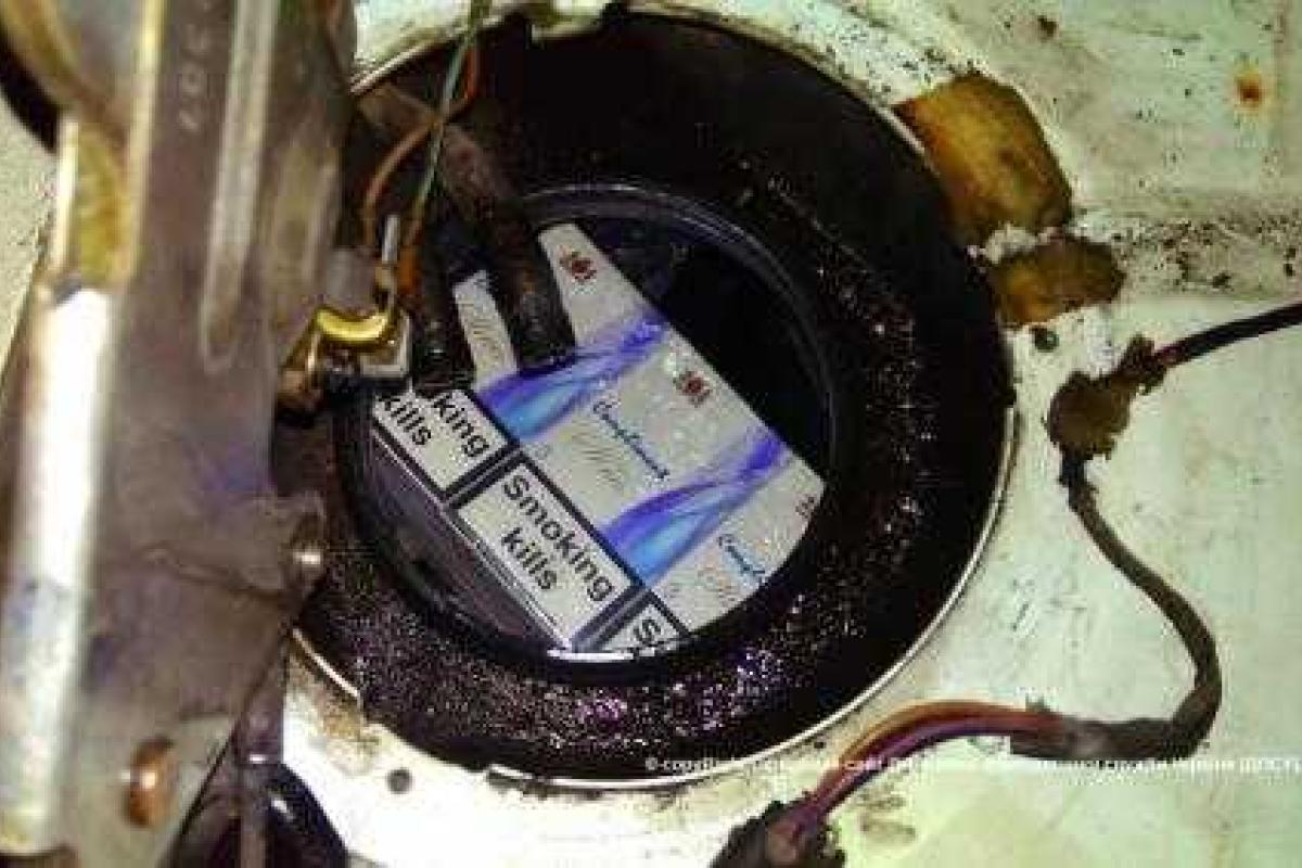 На Волыни пограничники задержали три авто с тайниками для сигарет