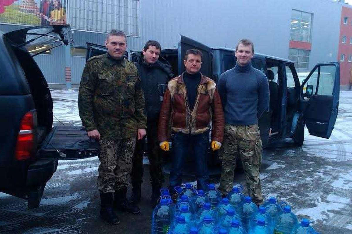 Волонтеры из Харькова доставили на Донетчину очередной подарок бойцам АТО Волонтеры из Харькова доставили на Донетчину очередной подарок бойцам АТО