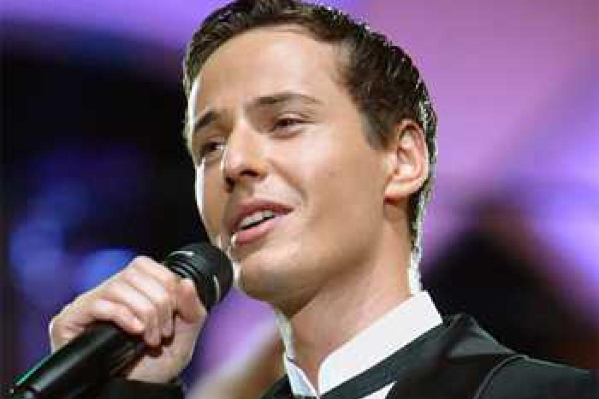 Жена подарила Витасу в новогоднюю ночь сына Максима Жена подарила Витасу в новогоднюю ночь сына Максима