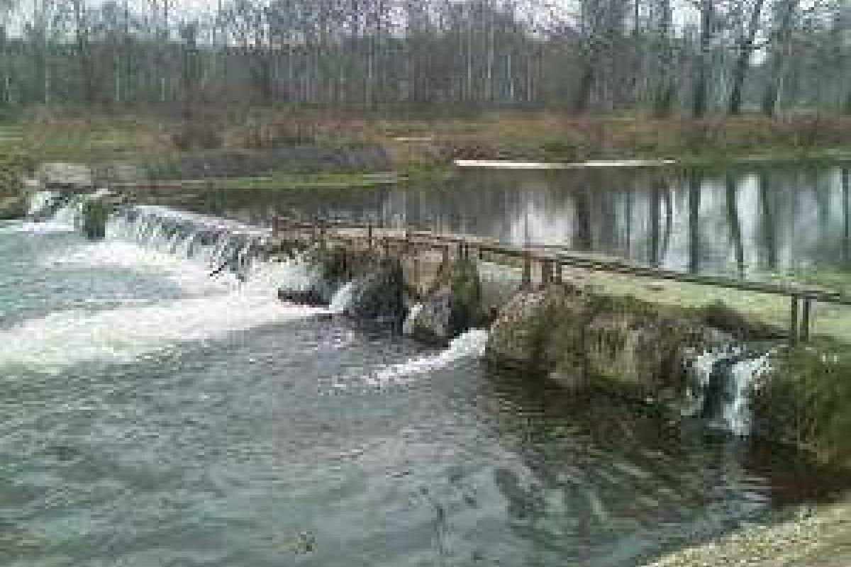 Луганск: коммунальщики начинают расчистку реки Лугань