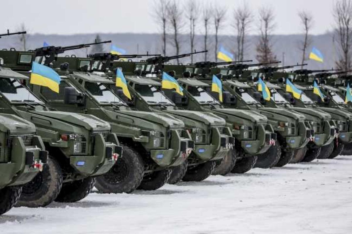 Эксперт: в переполненных ресторанах Киева совершенно не чувствовалось, что ребята гибнут под Мариуполем и  Дебальцево Эксперт: в переполненных ресторанах Киева совершенно не чувствовалось, что ребята гибнут под Мариуполем и  Дебальцево