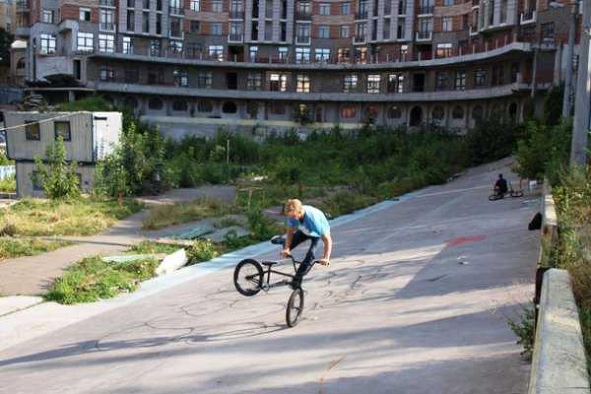 В Киеве публично обсудят будущую судьбу городского велотрека В Киеве публично обсудят будущую судьбу городского велотрека