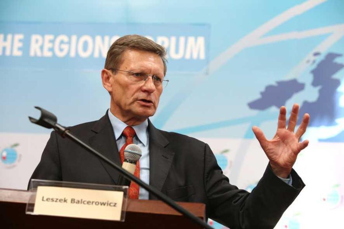 Консультант проведения реформ: необходимо увеличить пенсионный возраст и сократить льготы