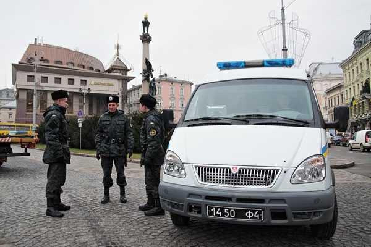 Львовянин, совершив кражу, сразу попал в руки нацгвардейцев Львовянин, совершив кражу, сразу попал в руки нацгвардейцев