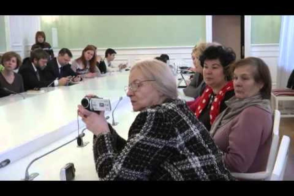 Мэр Киева пригласил на встречу семьи Героев Небесной Сотни Мэр Киева пригласил на встречу семьи Героев Небесной Сотни