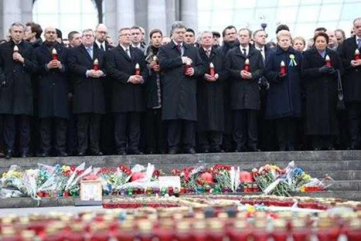 Порошенко прокомментировал теракт в Харькове Порошенко прокомментировал теракт в Харькове