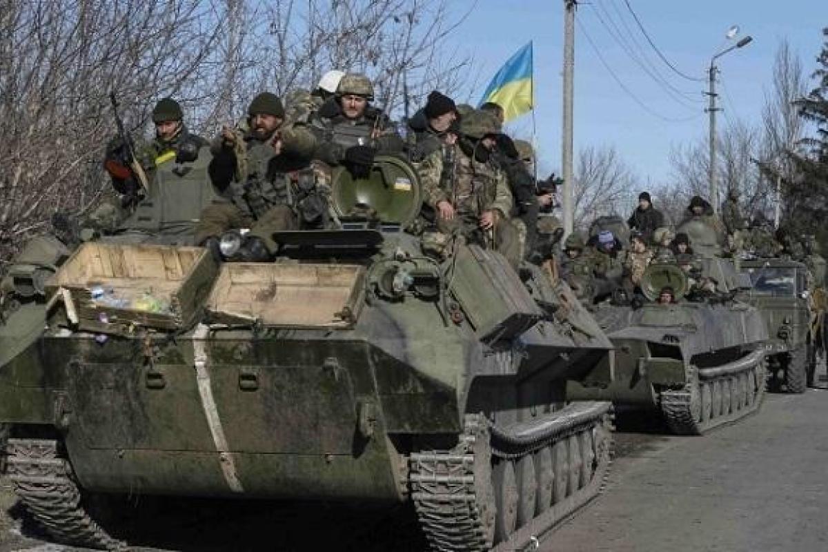 Журналист: вышли из окружения по минному полю, взяв в плен 15 боевиков Журналист: вышли из окружения по минному полю, взяв в плен 15 боевиков