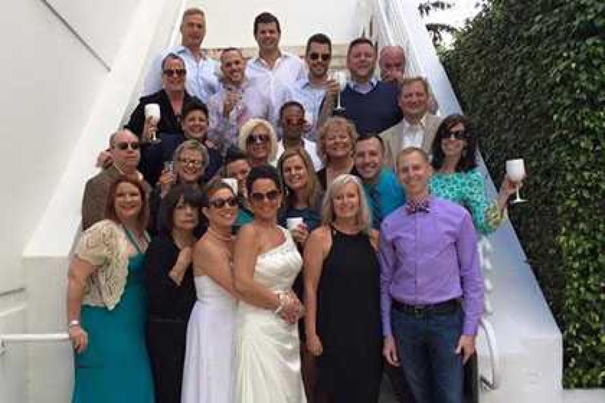 Массовую гей-свадьбу отгуляли в Майами-Бич 