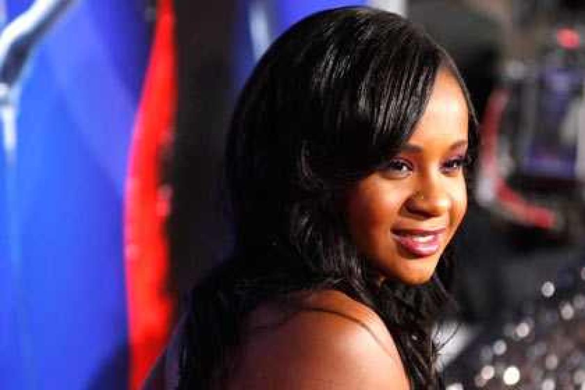 Звезды Голливуда молятся за здоровье дочери Уитни Хьюстон