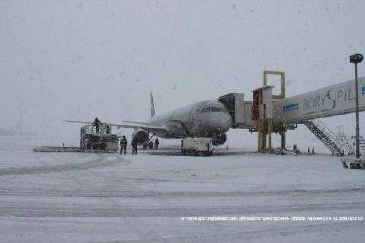 Киевские пограничники не впустили в Украину группу вьетнамских "путешественников" Киевские пограничники не впустили в Украину группу вьетнамских "путешественников"