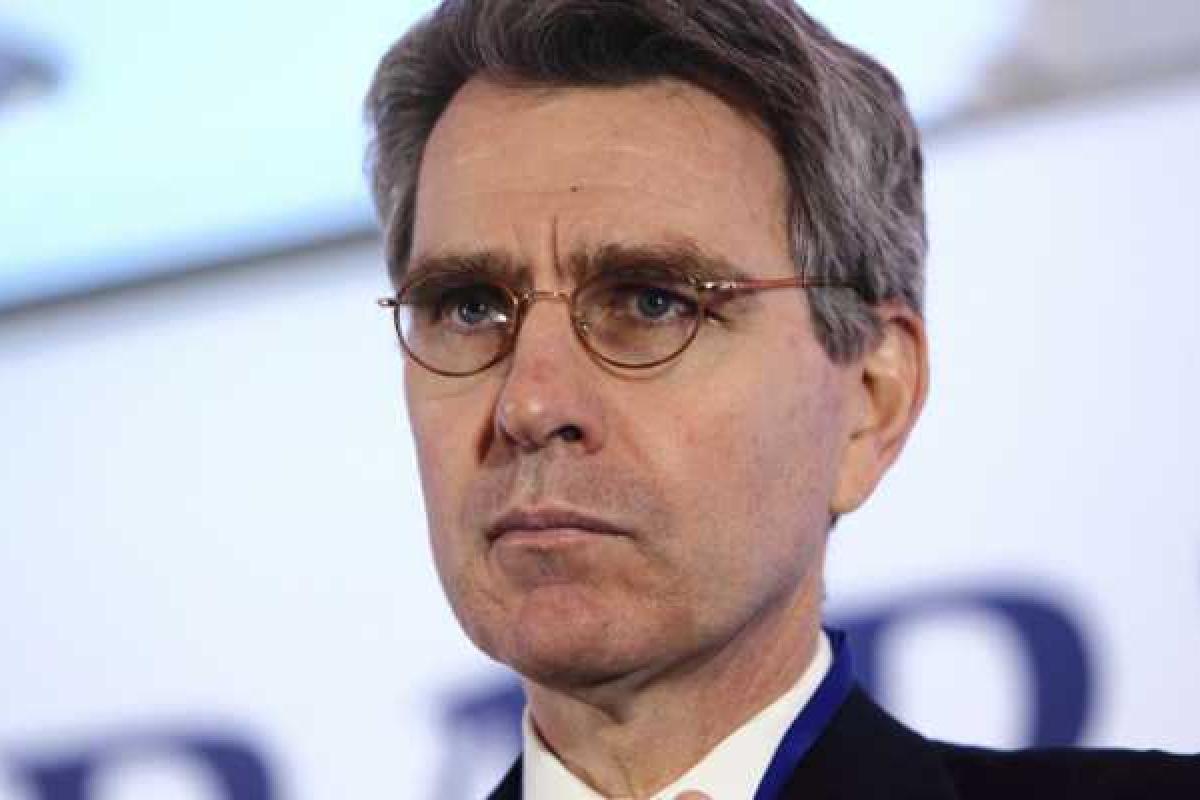 Джеффри Пайетт: российские офицеры командуют тактическими военными операциями на Донбассе