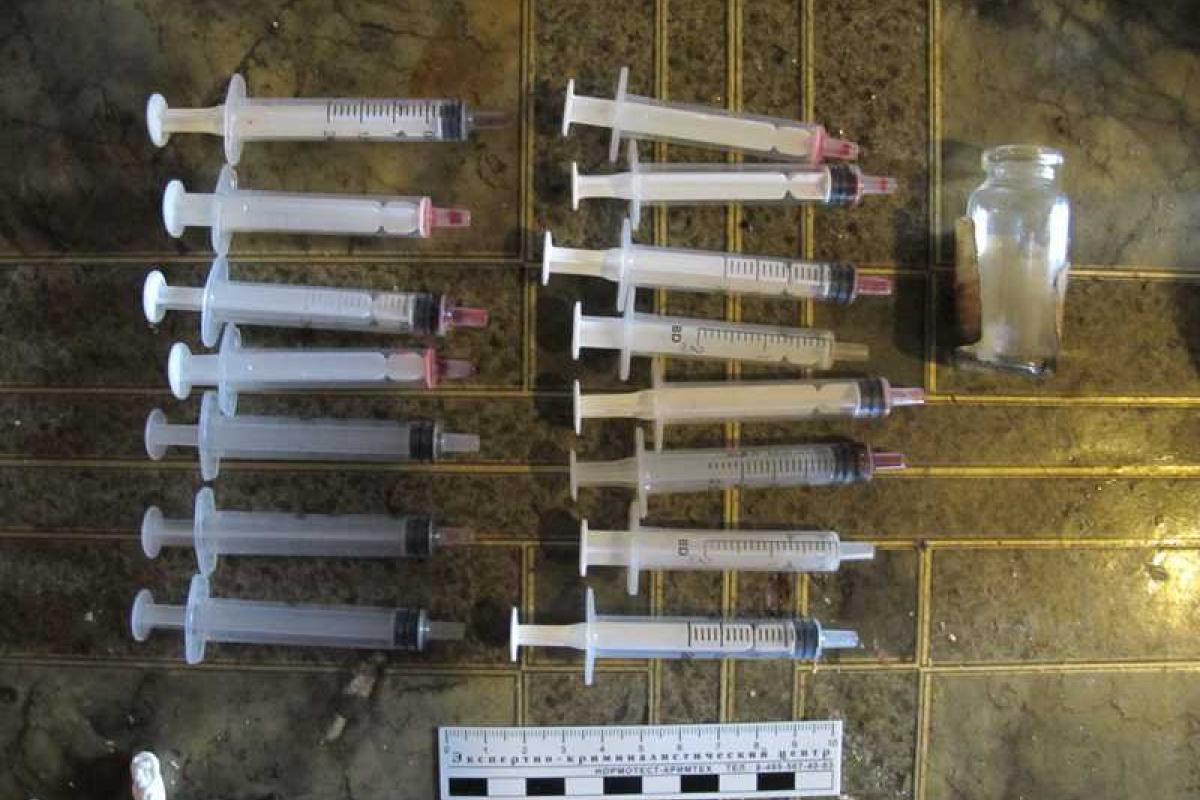 За один год наркоман подсаживает на наркотики от 5 до 15 человек За один год наркоман подсаживает на наркотики от 5 до 15 человек