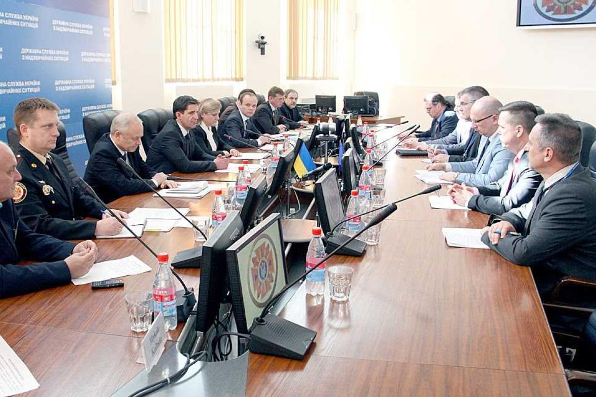Зорян Шкиряк провел встречу с группой экспертов гражданской защиты Евросоюза