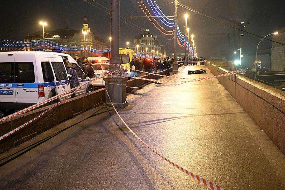 СМИ: Время ремонтных работ камер наблюдения "удачно" совпало с убийством Немцова СМИ: Время ремонтных работ камер наблюдения "удачно" совпало с убийством Немцова