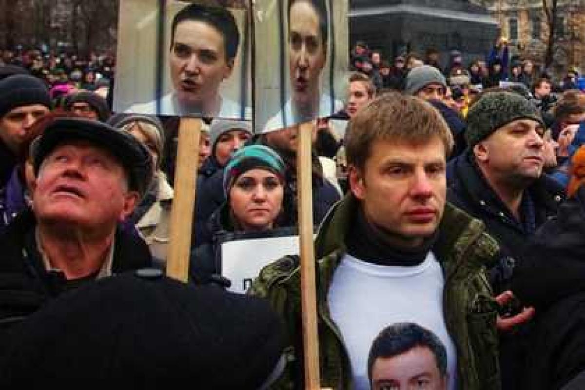 Украинский нардеп, задержанный в Москве, заявил об угрозах и побоях Украинский нардеп, задержанный в Москве, заявил об угрозах и побоях