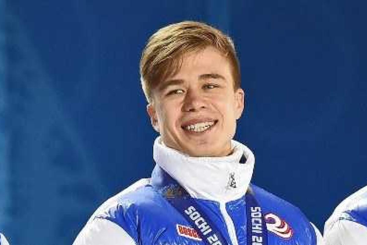 Россиянин поднялся на высшую ступень пьедестала на чемпионате мира по шорт-треку  Россиянин поднялся на высшую ступень пьедестала на чемпионате мира по шорт-треку